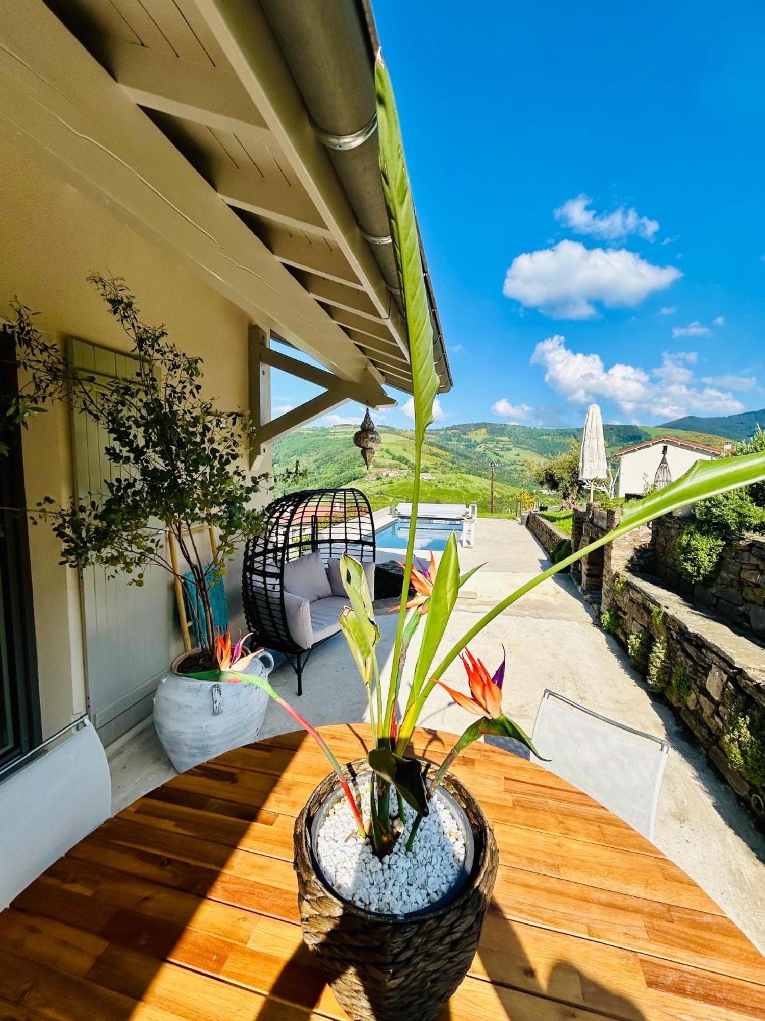 Apartamento Les Terrasses Du Pilat La Valla-en-Gier Exterior foto